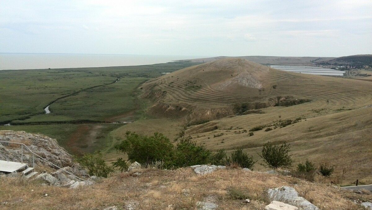 découvrez la dobrogea, une région unique de la roumanie, réputée pour ses paysages variés, sa riche histoire et ses traditions multiculturelles. un lieu idéal pour le tourisme naturel et culturel.