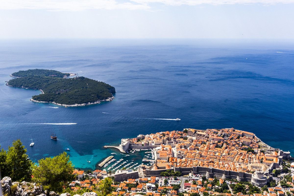 découvrez la croatie, une destination idéale pour des vacances inoubliables : plages magnifiques, villes historiques, parcs nationaux et une culture riche au bord de la mer adriatique.