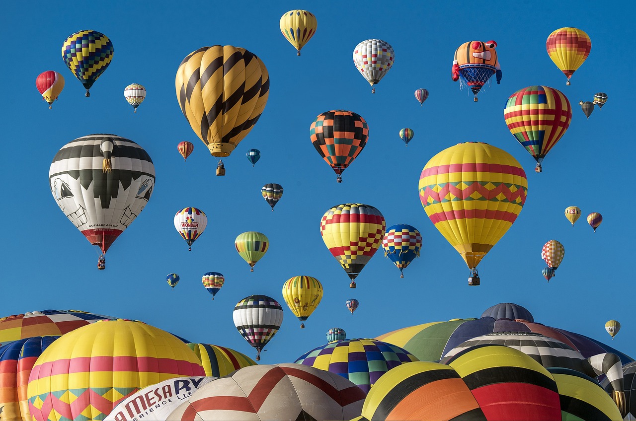 Les festivals à ne pas manquer dans différentes destinations