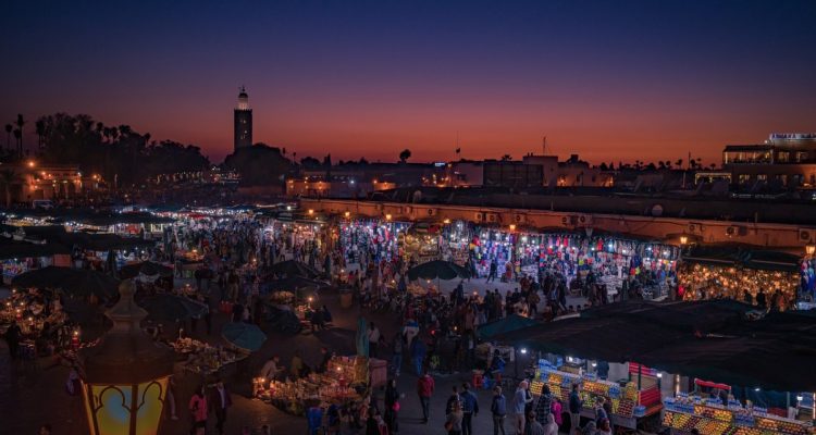 découvrez marrakech, la perle du maroc, où le patrimoine culturel riche se mêle à la beauté des paysages. explorez les souks animés, relaxez-vous dans des riads traditionnels et laissez-vous envoûter par la magie de la place jemaa el-fna. une destination incontournable pour une expérience inoubliable!