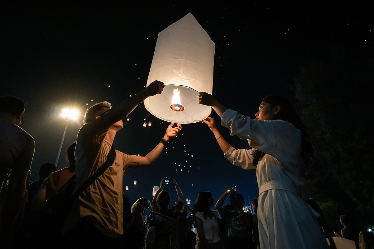 découvrez la richesse des festivals culturels à travers le monde. plongez dans des expériences uniques, célébrant la musique, l'art, la gastronomie et les traditions locales, tout en rencontrant des passionnés de culture. explorez les événements inoubliables qui rythment l'année et apportent une touche colorée à votre voyage.