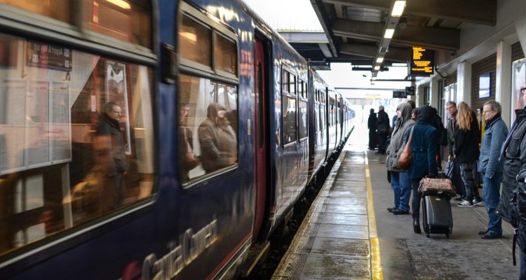 découvrez la magie du voyage en train : une aventure unique à travers des paysages pittoresques, un confort inégalé et une évasion loin du stress. explorez des destinations fascinantes tout en profitant de l'expérience authentique de la conduite ferroviaire.