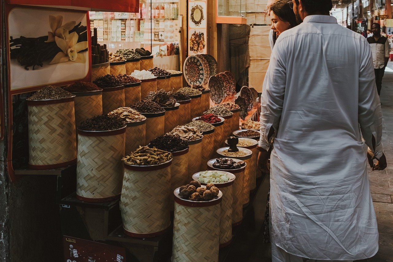 découvrez l'univers fascinant des épices : des arômes envoûtants, des saveurs exquises et des bienfaits pour la santé. plongez dans notre sélection variée et apportez une touche d'originalité à vos plats avec des épices du monde entier.