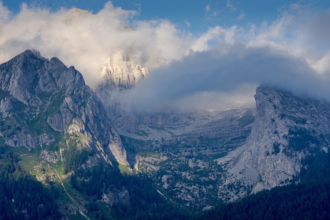 découvrez l'excitation d'un voyage surprise : laissez-vous emporter par l'aventure sans connaître votre destination à l'avance. profitez de moments inoubliables et d'expériences uniques en toute spontanéité.