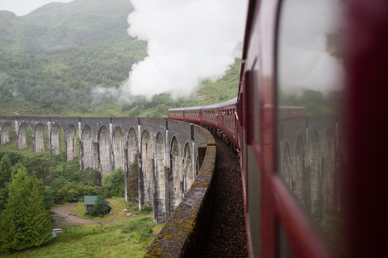 découvrez nos astuces essentielles pour voyager en train : conseils pratiques, confort à bord, préparation des bagages et meilleures destinations. profitez pleinement de votre expérience de voyage en train !