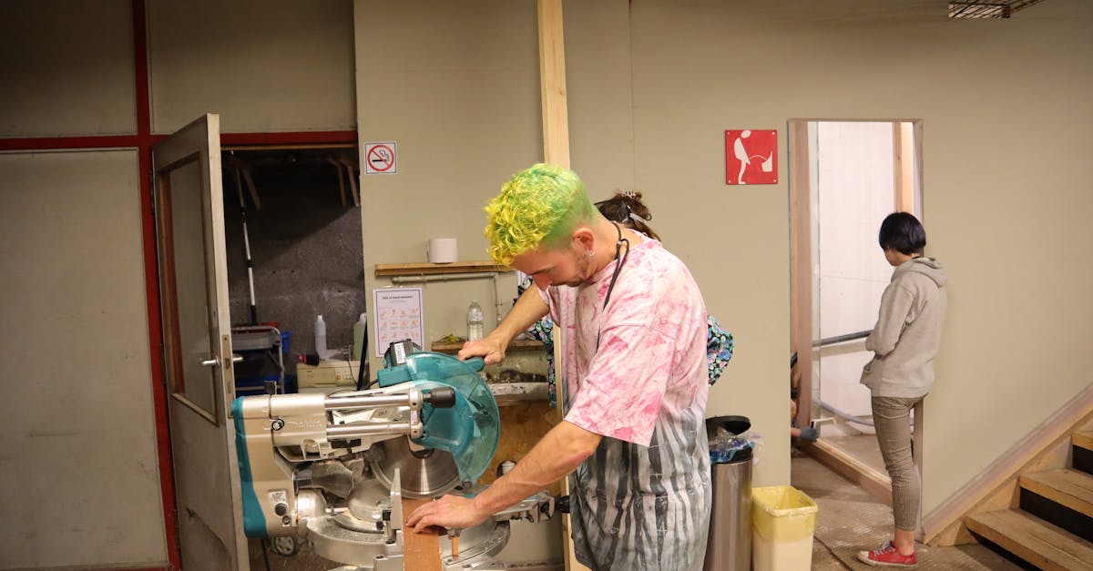 découvrez l'artisanat, un monde d'authenticité et de savoir-faire où chaque création raconte une histoire. plongez dans l'univers des artisans passionnés qui magnifient la matière et préservent des traditions ancestrales.