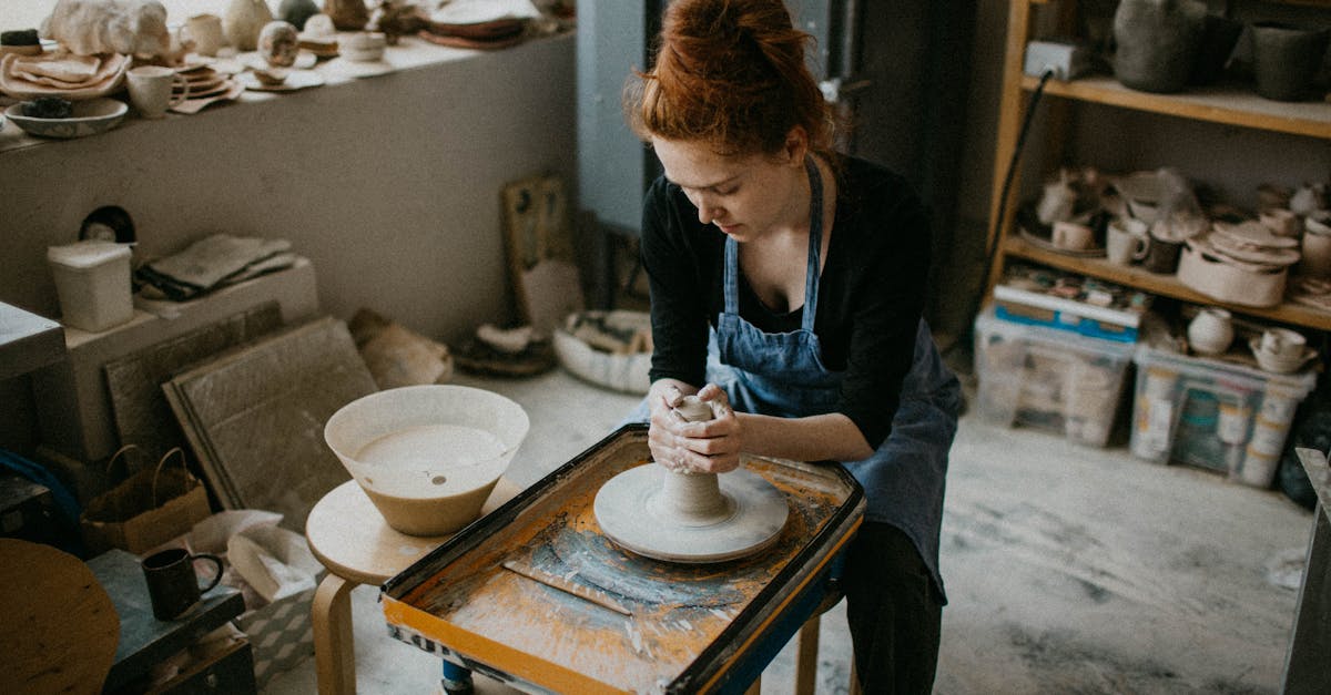 découvrez les résidences artistiques, des espaces créatifs uniques offrant aux artistes la possibilité de s'immerger dans un environnement inspirant, de collaborer et d'explorer de nouvelles idées. parfait pour nourrir votre créativité et développer votre œuvre.