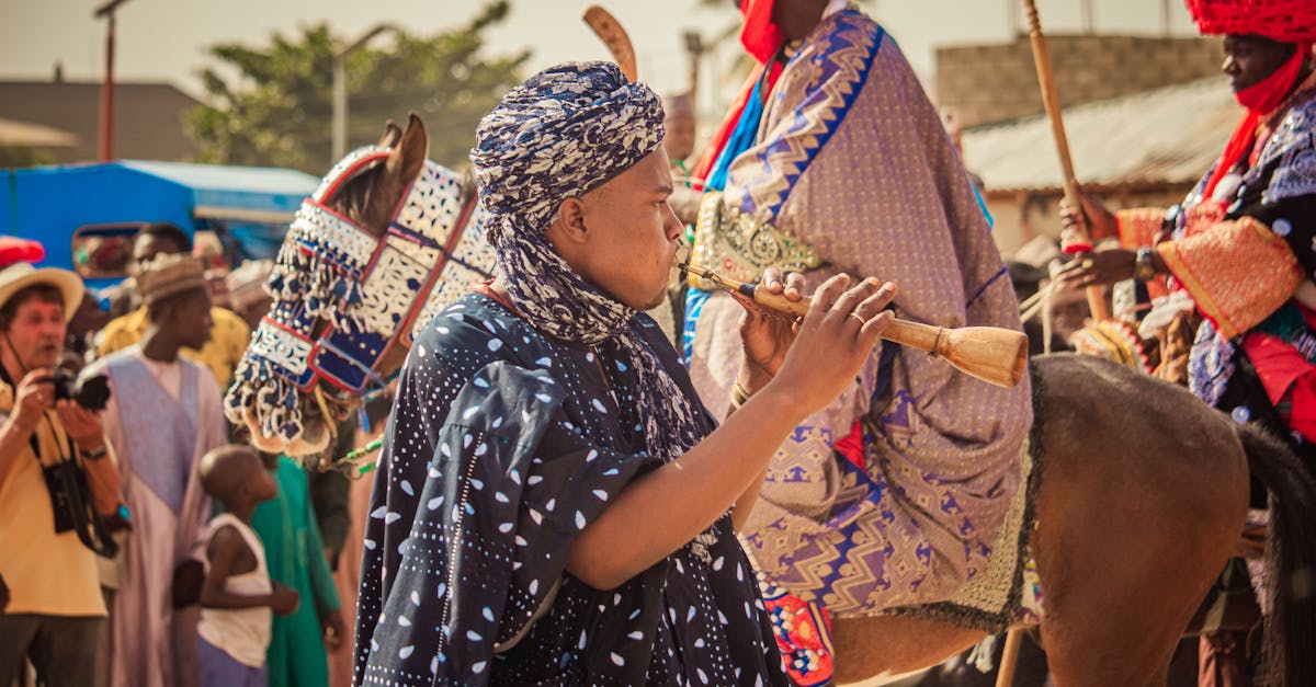 découvrez la richesse de la diversité culturelle, un concept fondamental qui célèbre les différences et l'unicité de chaque culture. explorez comment cette pluralité enrichit notre société, favorise l'échange et l'apprentissage mutuel, et contribue à un monde plus tolérant et inclusif.