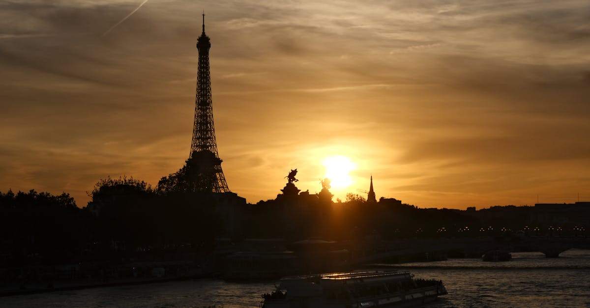 découvrez le monde à travers le prisme du voyage culturel. explorez des destinations riches en histoire, en art et en traditions, et immersez-vous dans des expériences uniques qui éveillent vos sens et enrichissent votre connaissance des différentes cultures.