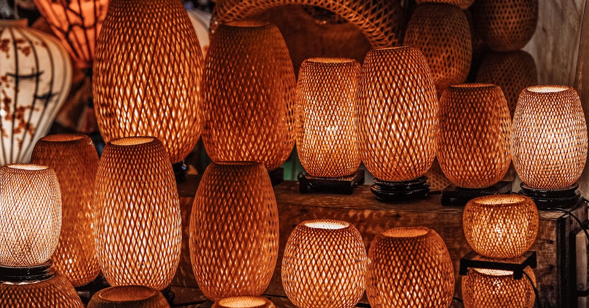 découvrez l'univers unique de l'artisanat fait main. chaque pièce raconte une histoire et est réalisée avec passion et savoir-faire. plongez dans l'authenticité des créations artisanales et dénichez des objets uniques qui embelliront votre quotidien.