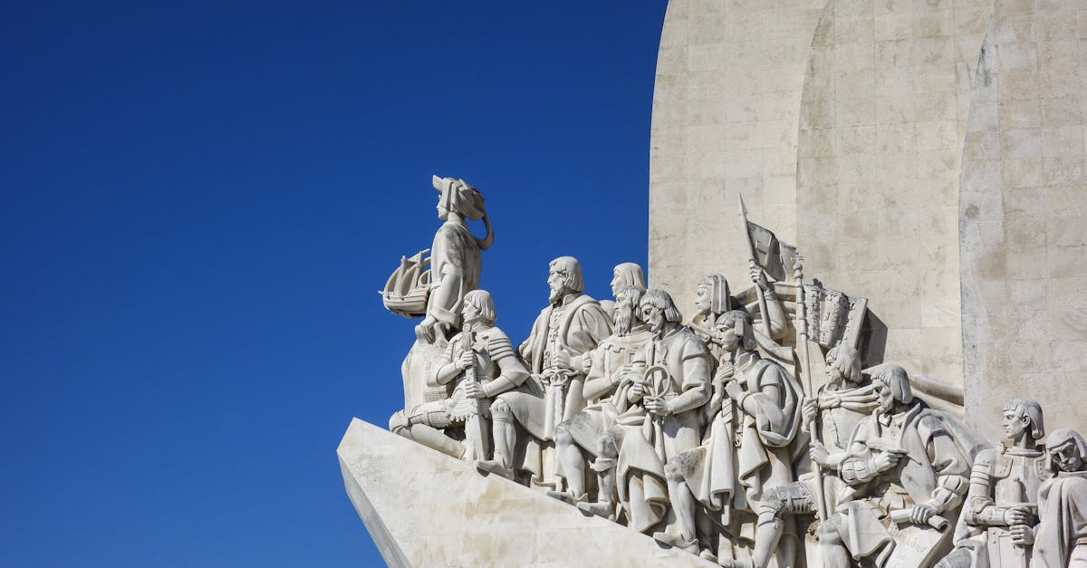découvrez les découvertes historiques fascinantes qui ont façonné notre compréhension du passé. explorez les artefacts, les sites archéologiques et les événements marquants qui révèlent les mystères de civilisations disparues.