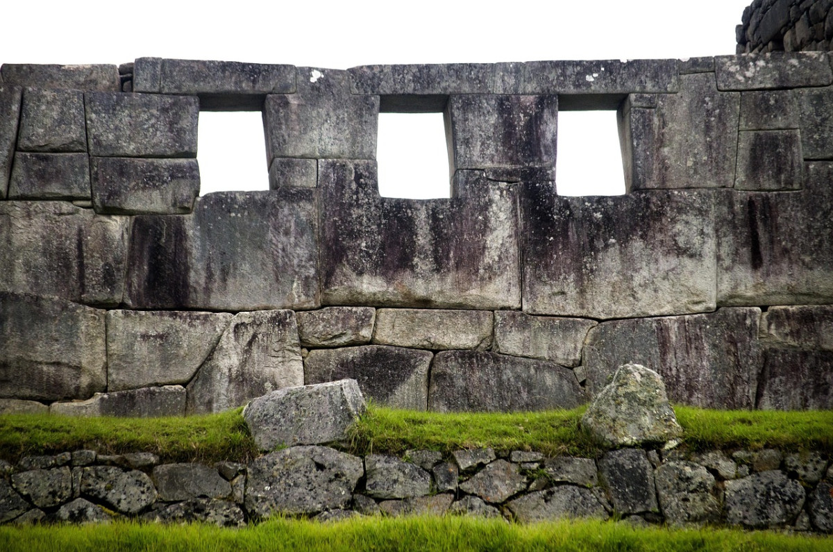 découvrez le pérou, un pays riche en histoire et en culture, célèbre pour ses paysages majestueux, de la majestueuse machu picchu aux mystères de la civilisation inca. explorez la biodiversité des andes, savourez sa délicieuse cuisine locale et plongez dans la chaleur de sa population accueillante.