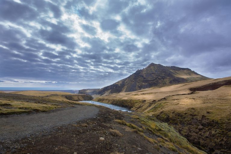 Exploration en terre de feu et de glace : votre guide ultime pour des vacances inoubliables en Islande