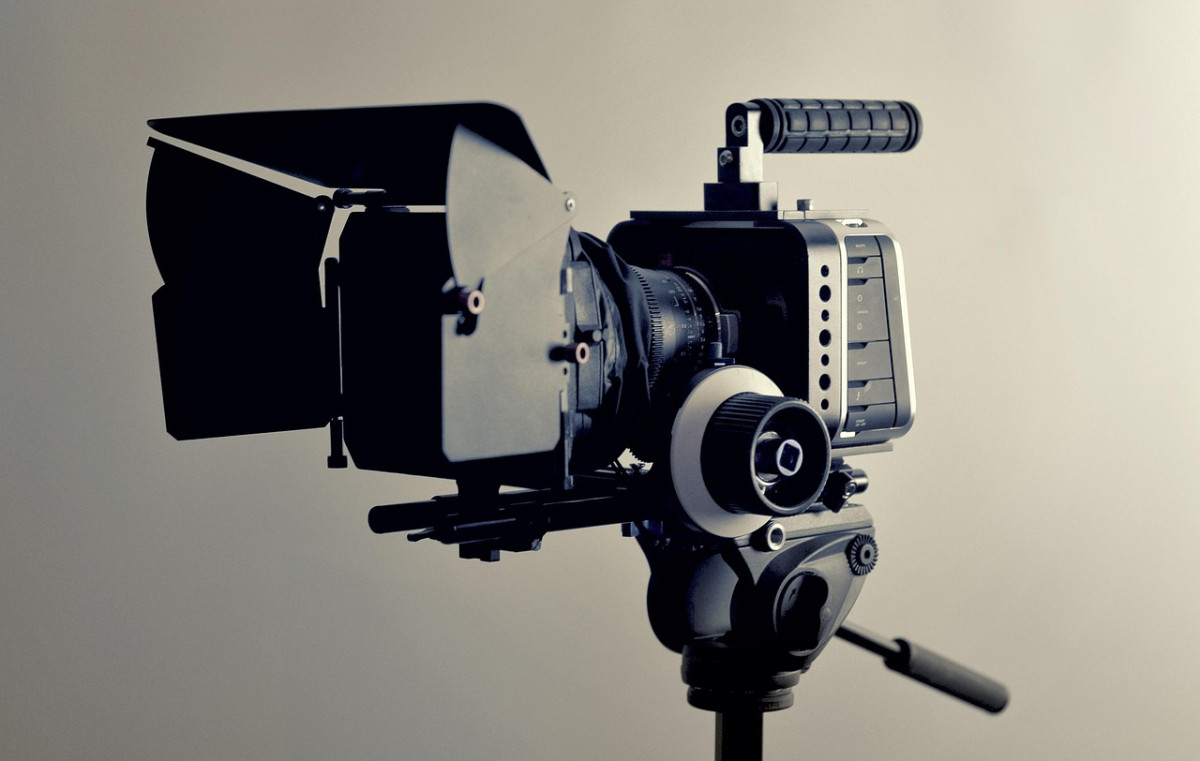 vivez une expérience unique avec notre cinéma en plein air : profitez des meilleurs films sous les étoiles, dans une ambiance conviviale et chaleureuse. idéal pour une sortie entre amis ou en famille !