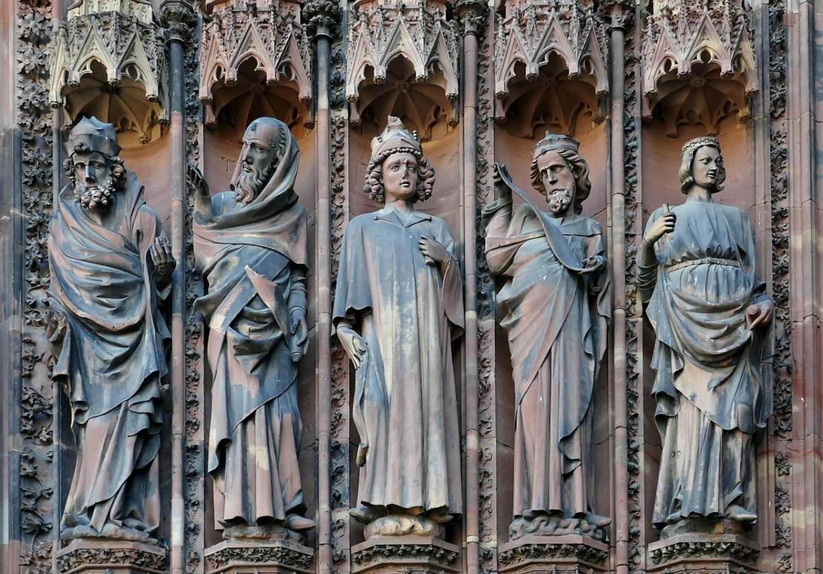 découvrez strasbourg, une ville historique au cœur de l’alsace, célèbre pour sa cathédrale gothique, ses quartiers pittoresques et sa richesse culturelle. trouvez les meilleures activités, visites et conseils pour explorer strasbourg.