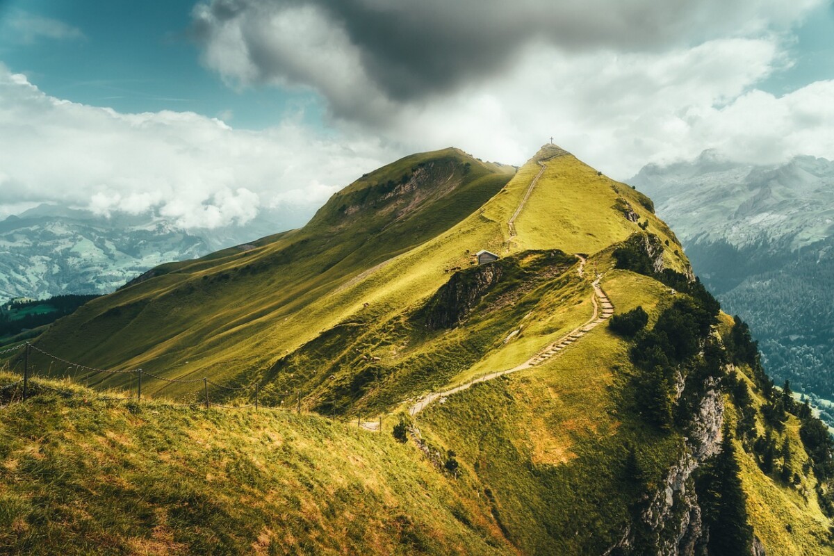 découvrez le guide de voyage des alpes : conseils pratiques, itinéraires incontournables, activités en montagne et meilleures destinations pour un séjour réussi au cœur des alpes.