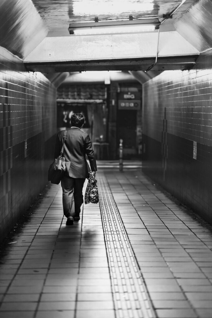 Naviguer dans le métro new-yorkais : un guide essentiel pour les voyageurs