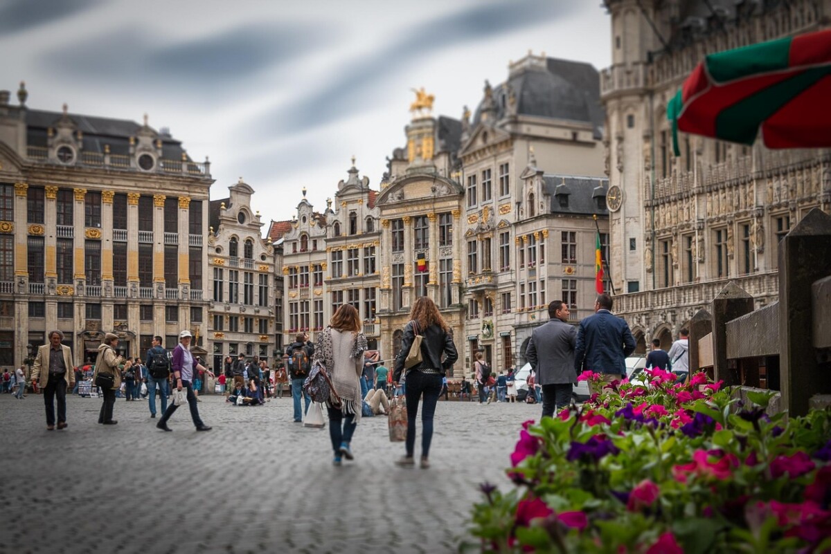 découvrez nos itinéraires détaillés pour visiter bruxelles : monuments incontournables, activités à ne pas manquer et conseils pratiques pour un séjour parfait dans la capitale belge.
