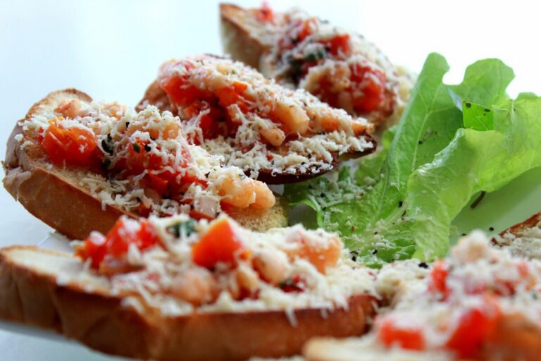 D&eacute;couvrez les bars &agrave; tapas incontournables de Barcelone : notre s&eacute;lection des meilleures adresses