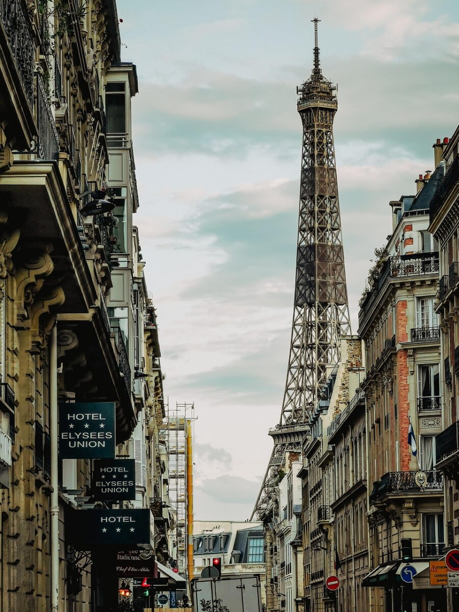 Attractions touristiques incontournables : d&eacute;couvrez les sites phares &agrave; visiter absolument en France